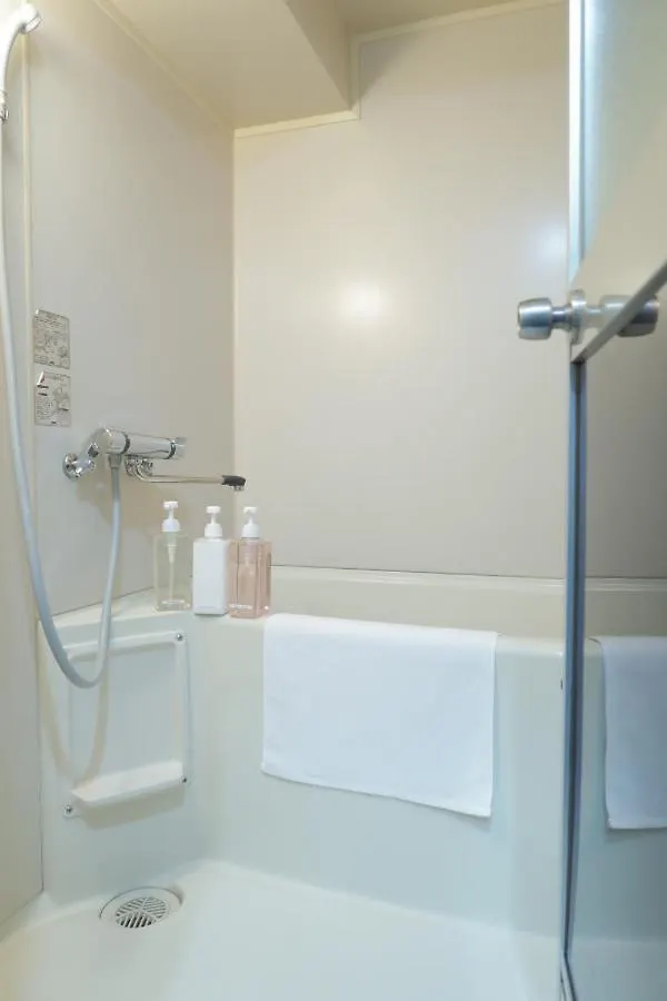 札幌市ROYALHEIGHTS Kotoni 広々30平米 最大4名ルーム Aアパートメント 0*, 札幌市